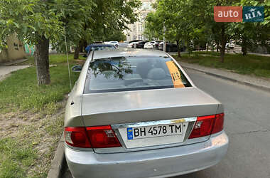 Седан Kia Magentis 2004 в 