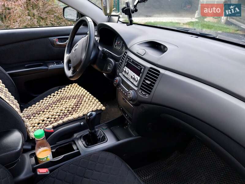 Седан Kia Magentis 2006 в Ивано-Франковске фото 7 Седан Kia Magentis 2006 в Ивано-Франковске