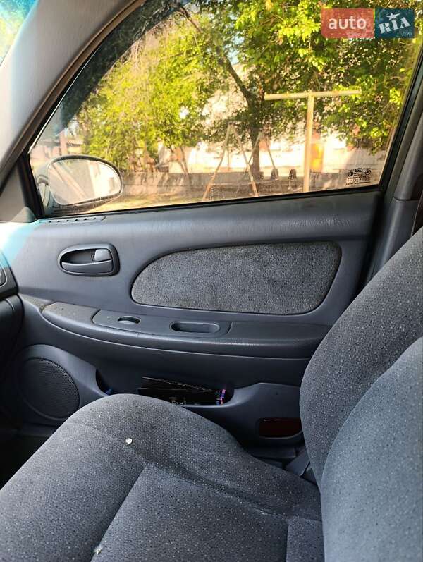 Седан Kia Magentis 2001 в Запорожье
