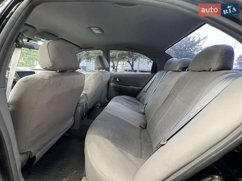 Седан Kia Magentis 2004 в Луцке