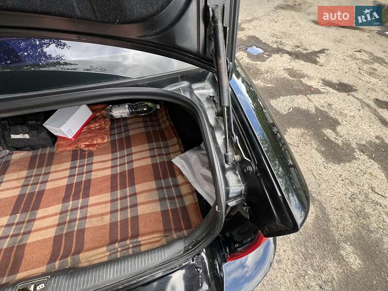 Седан Kia Magentis 2004 в Луцке
