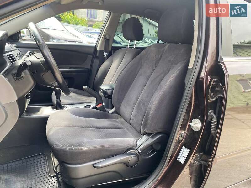 Седан Kia Magentis 2007 в Киеве