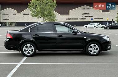 Седан Kia Magentis 2009 в 