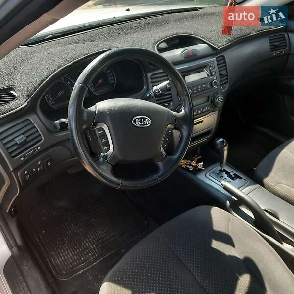 Седан Kia Magentis 2006 в Буче