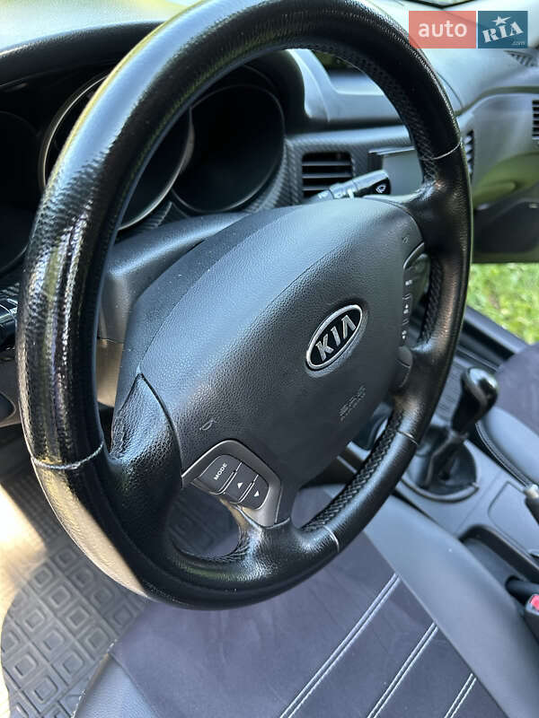 Седан Kia Magentis 2008 в Полтаве