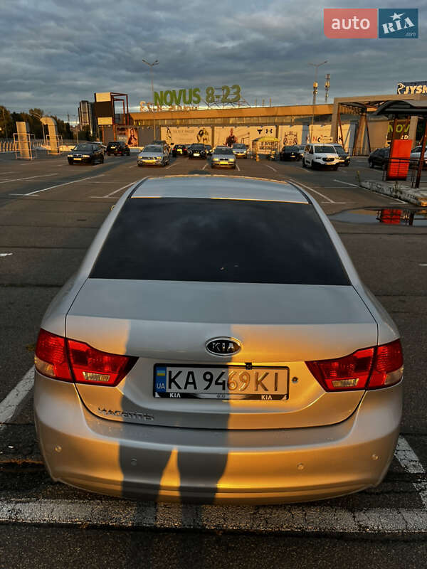 Седан Kia Magentis 2008 в Києві