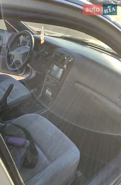 Седан Kia Magentis 2003 в 