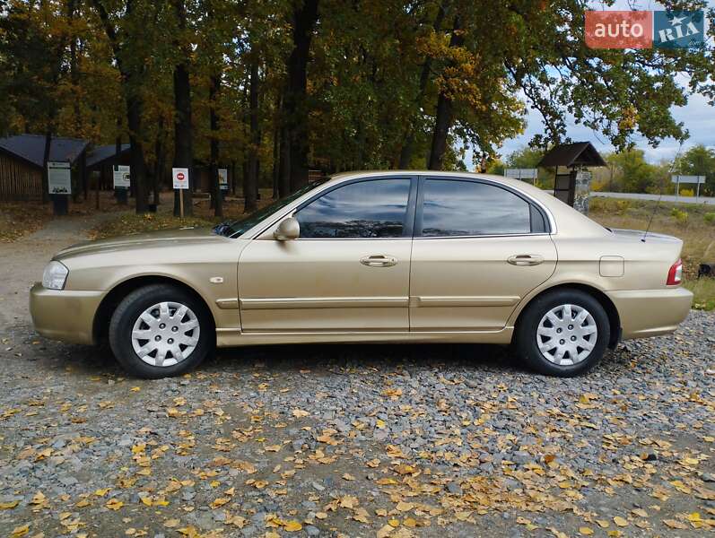 Седан Kia Magentis 2003 в Звенигородці