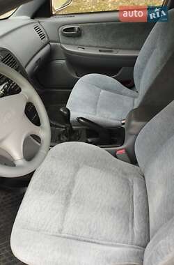 Седан Kia Magentis 2003 в  фото 13 Седан Kia Magentis 2003 в