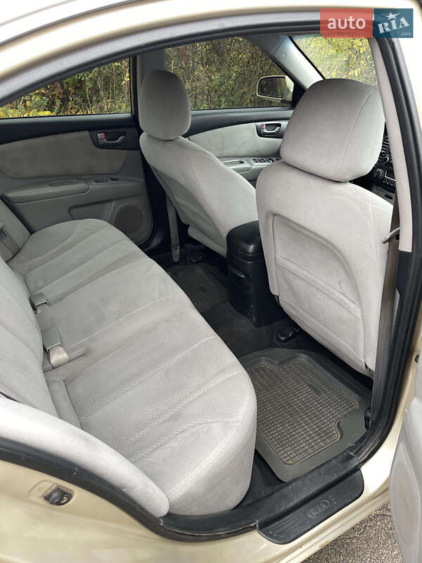 Седан Kia Magentis 2008 в Тальном