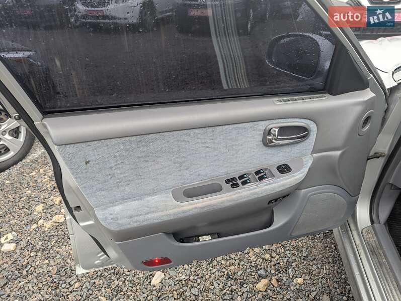 Седан Kia Magentis 2006 в Ровно