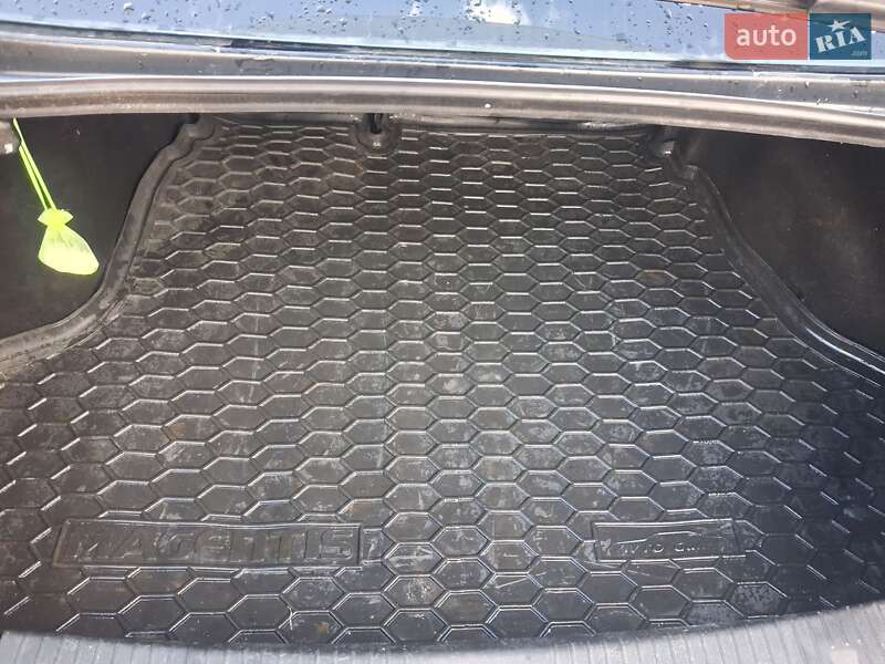 Седан Kia Magentis 2008 в Кременчуге