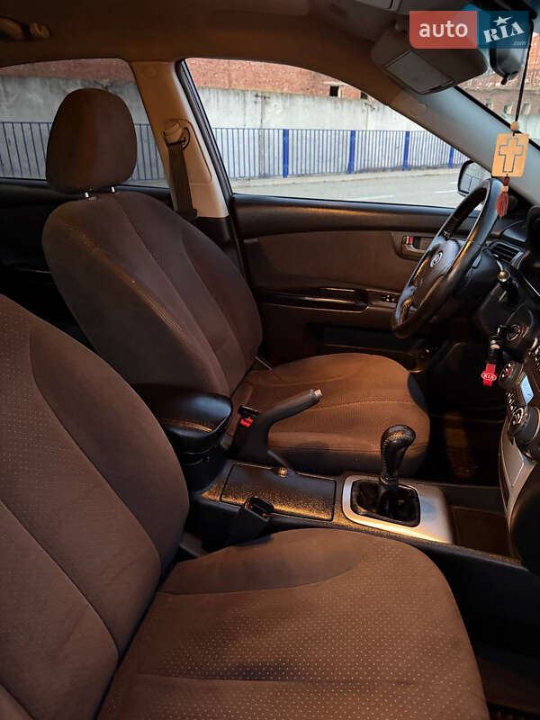 Седан Kia Magentis 2007 в Тернополе