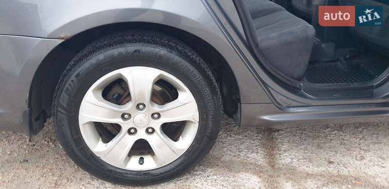 Седан Kia Magentis 2008 в Києві