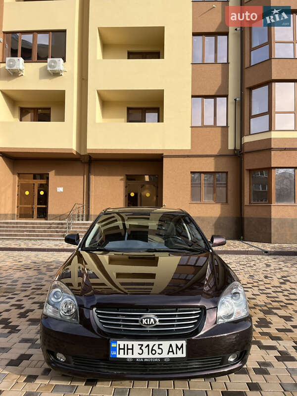Седан Kia Magentis 2007 в Измаиле