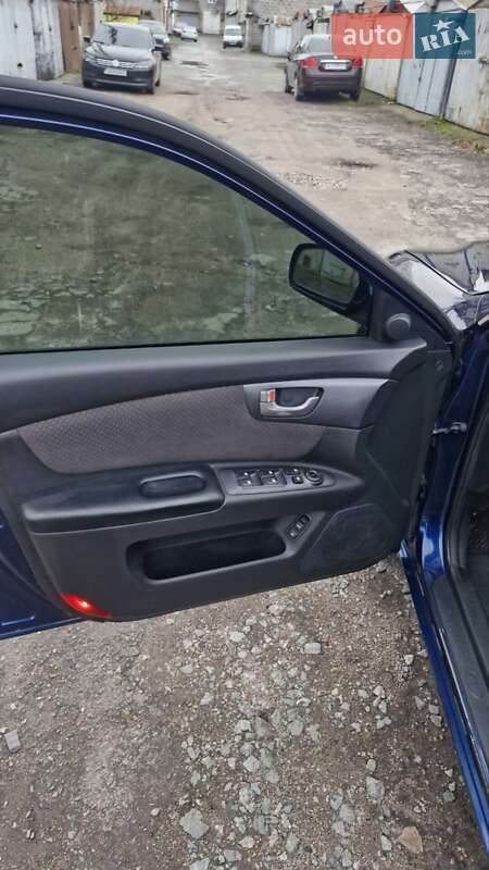 Седан Kia Magentis 2008 в Киеве