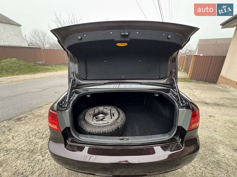 Седан Kia Magentis 2008 в Кам'янському