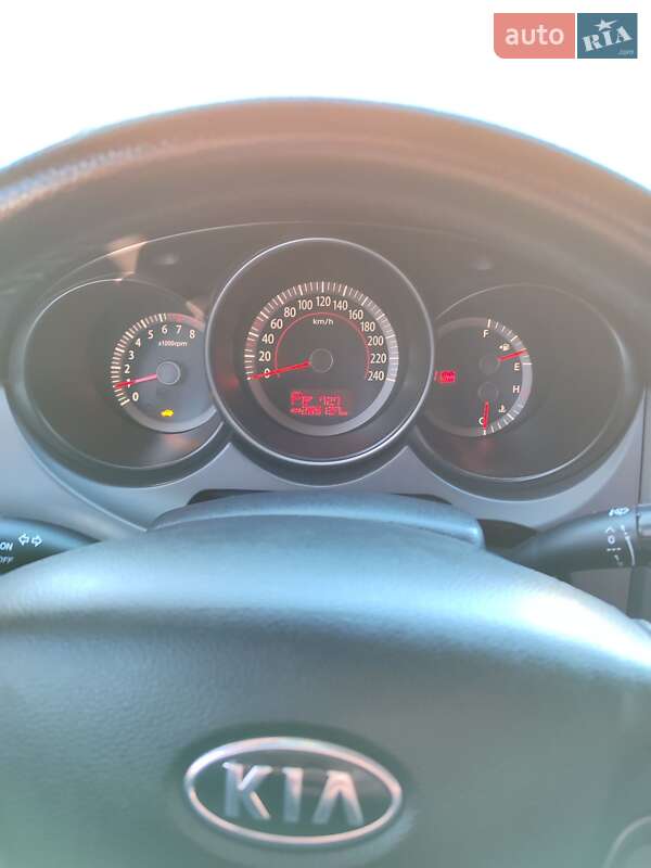 Седан Kia Magentis 2008 в Києві