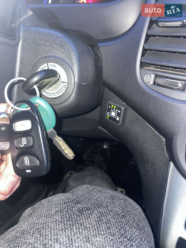 Седан Kia Magentis 2006 в Днепре