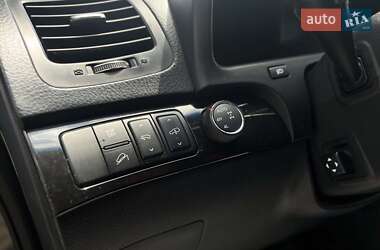 Внедорожник / Кроссовер Kia Mohave 2012 в 