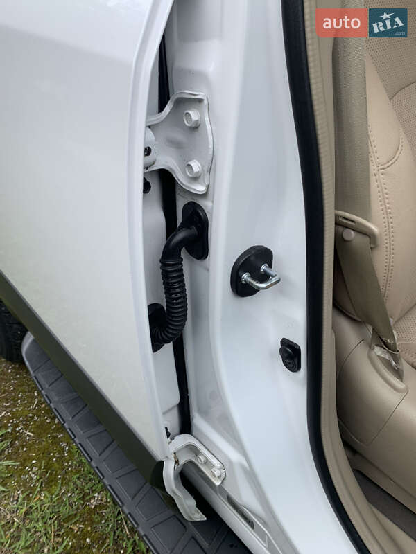 Позашляховик / Кросовер Kia Mohave 2011 в Немирові