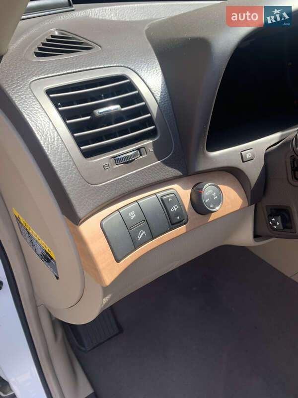 Позашляховик / Кросовер Kia Mohave 2011 в Немирові