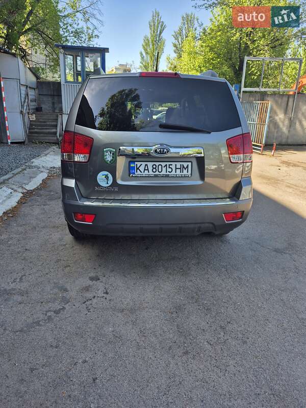 Позашляховик / Кросовер Kia Mohave 2010 в Києві