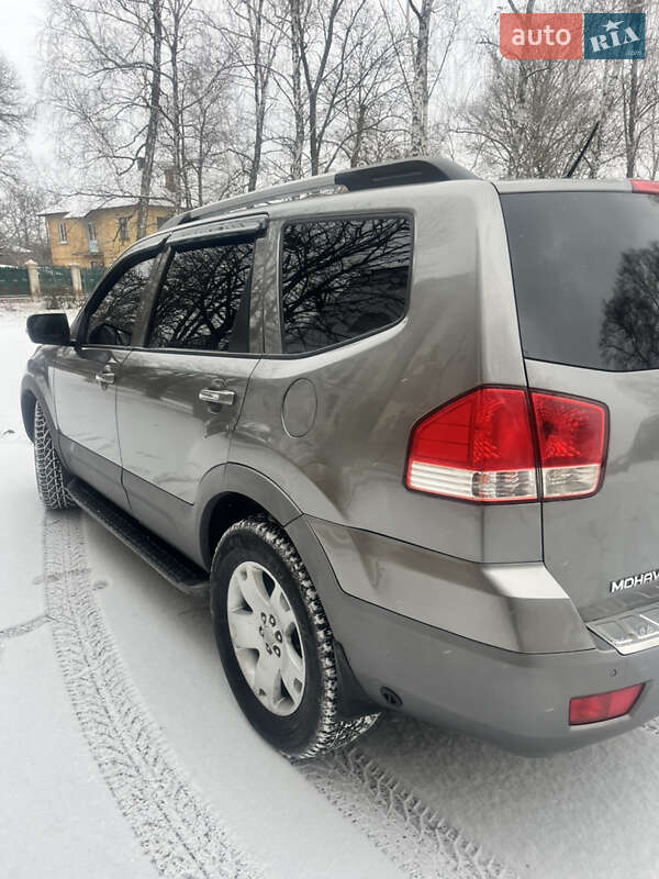 Внедорожник / Кроссовер Kia Mohave 2010 в Александрие фото 7 Внедорожник / Кроссовер Kia Mohave 2010 в Александрие