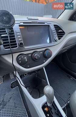 Хэтчбек Kia Morning 2016 в 