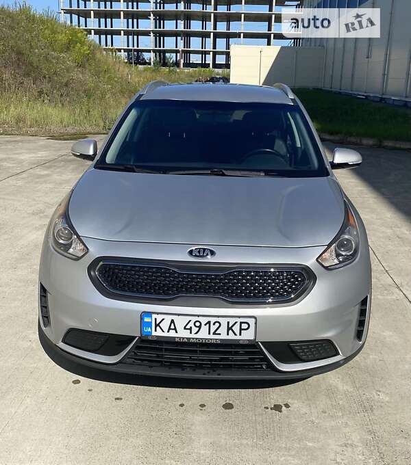 Позашляховик / Кросовер Kia Niro 2017 в Києві