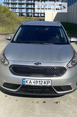 Позашляховик / Кросовер Kia Niro 2017 в Києві