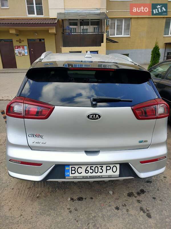 Внедорожник / Кроссовер Kia Niro 2017 в Львове