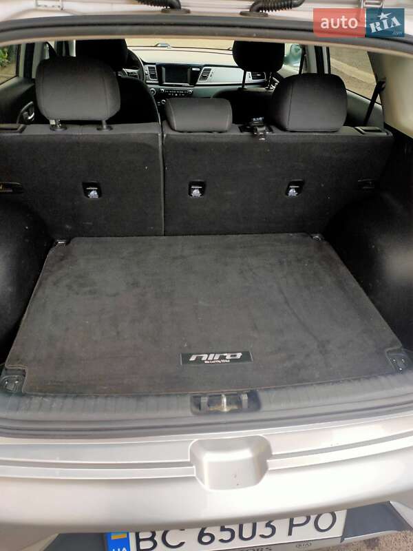 Внедорожник / Кроссовер Kia Niro 2017 в Львове