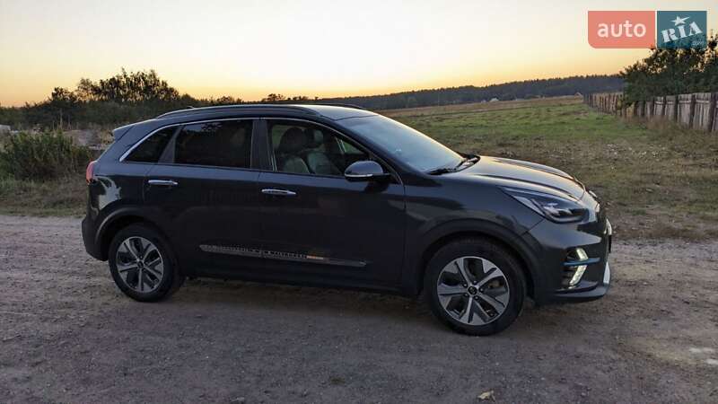 Внедорожник / Кроссовер Kia Niro 2020 в Киеве
