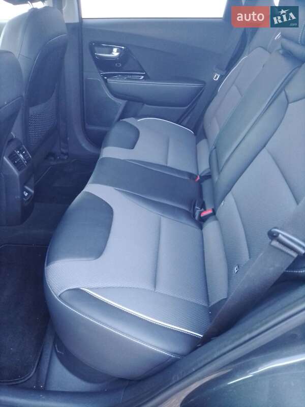 Внедорожник / Кроссовер Kia Niro 2020 в Киеве