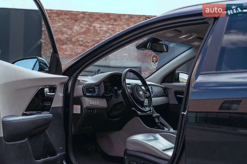 Внедорожник / Кроссовер Kia Niro 2018 в Хмельницком