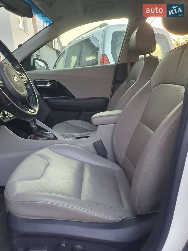 Внедорожник / Кроссовер Kia Niro 2018 в Киеве фото 7 Внедорожник / Кроссовер Kia Niro 2018 в Киеве