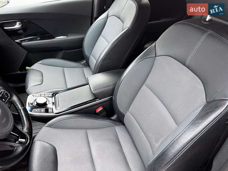 Внедорожник / Кроссовер Kia Niro 2018 в Полтаве фото 36 Внедорожник / Кроссовер Kia Niro 2018 в Полтаве