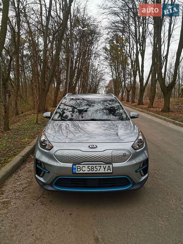 Позашляховик / Кросовер Kia Niro 2019 в Львові