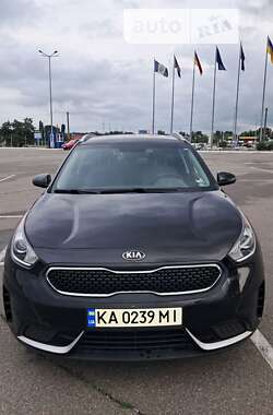 Внедорожник / Кроссовер Kia Niro 2017 в Киеве