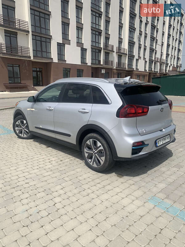 Внедорожник / Кроссовер Kia Niro 2020 в Ивано-Франковске