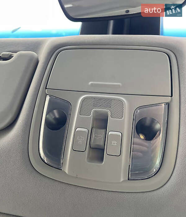 Внедорожник / Кроссовер Kia Niro 2018 в Киеве фото 16 Внедорожник / Кроссовер Kia Niro 2018 в Киеве