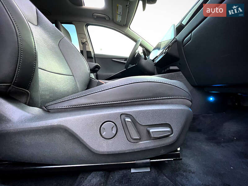 Внедорожник / Кроссовер Kia Niro 2023 в Львове
