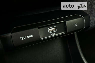 Внедорожник / Кроссовер Kia Niro 2021 в 