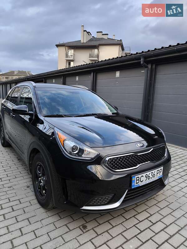 Позашляховик / Кросовер Kia Niro 2018 в Львові