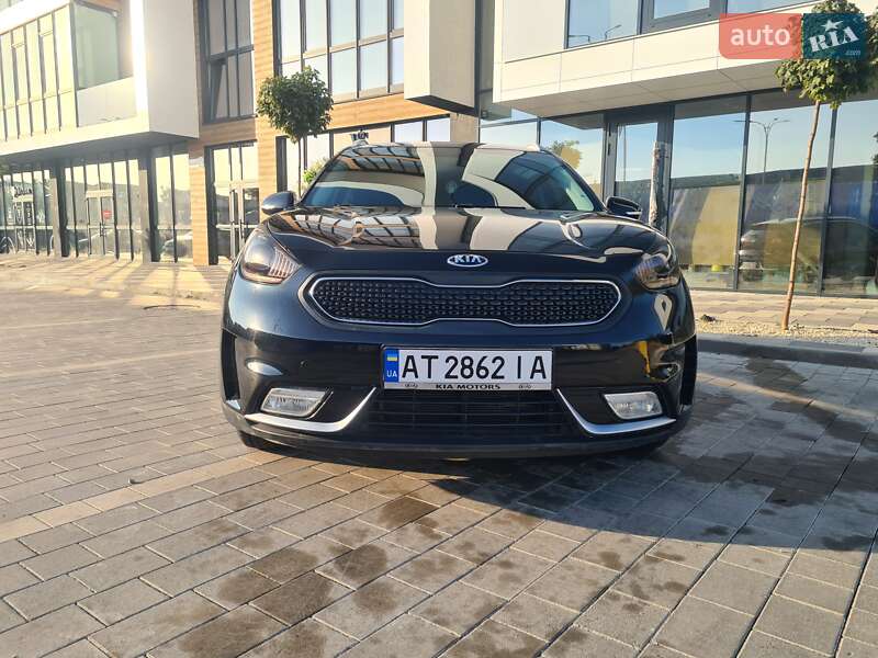 Позашляховик / Кросовер Kia Niro 2017 в Івано-Франківську