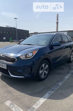 Позашляховик / Кросовер Kia Niro 2017 в Києві