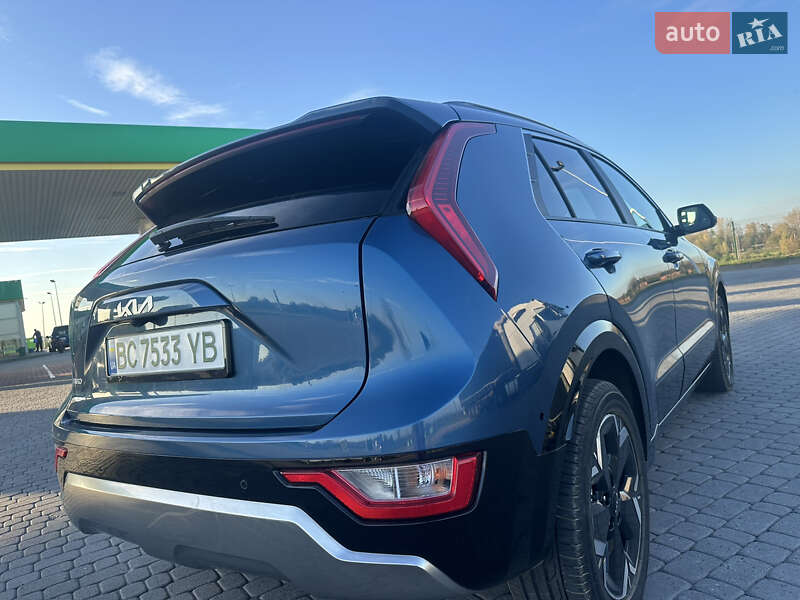 Внедорожник / Кроссовер Kia Niro 2023 в Новояворовске