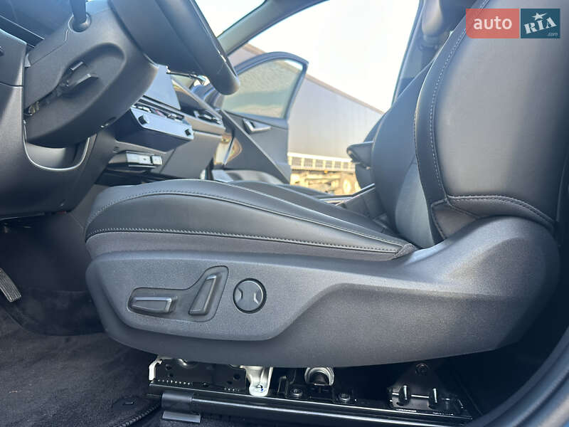 Внедорожник / Кроссовер Kia Niro 2023 в Новояворовске