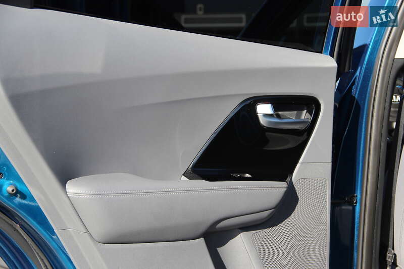 Позашляховик / Кросовер Kia Niro 2020 в Дніпрі